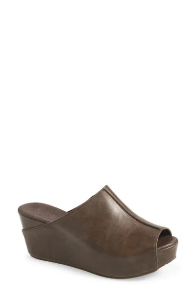 Chocolat Blu Wynn Peep Toe Mule In Brown