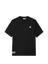 Chocoolate 베어 패치 자수 티셔츠 In Black