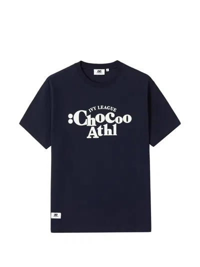 Chocoolate 그래픽 프린트 티셔츠 In Blue