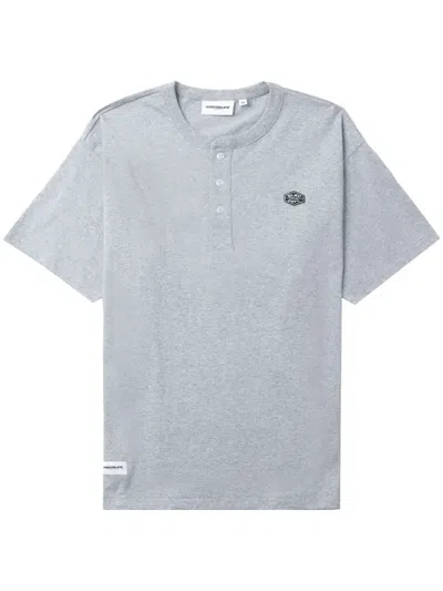 Chocoolate Logo-patch Cotton Henley T-shirt In Grau