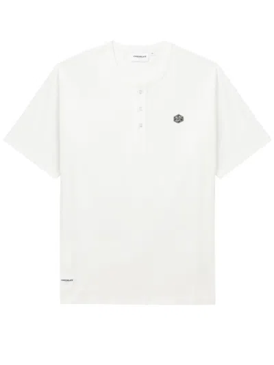 Chocoolate Logo-patch Cotton Henley T-shirt In Weiss
