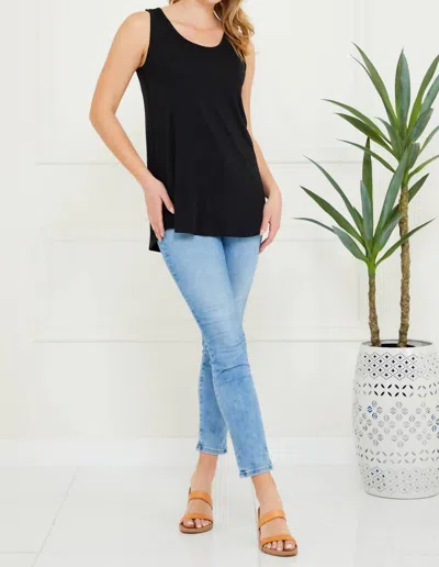 Chris & Carol Scoopneck Tank Top In Black