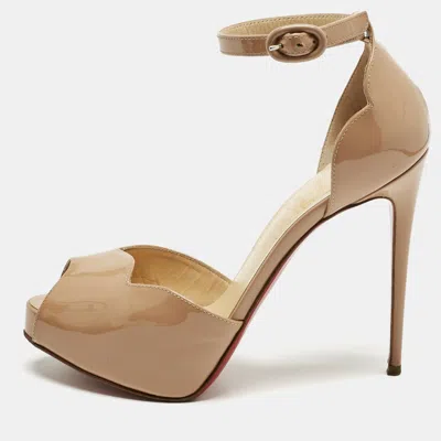 Pre-owned Christian Louboutin Beige Patent Leather Aketata Peep Toe Pumps Size 35.5 In Sand