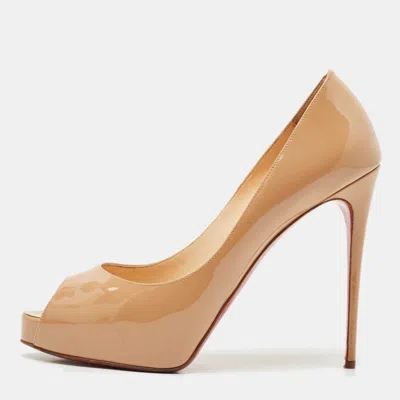 Pre-owned Christian Louboutin Beige Patent Leather New Very Prive Peep Toe Pumps Size 39 In Sand