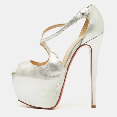 Pre-owned Christian Louboutin Cross Me Size 35 Silver Leather Ankle Strap Sandals