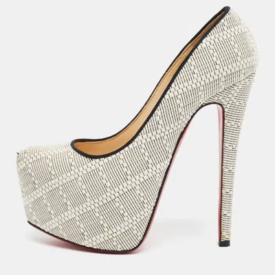 Pre-owned Christian Louboutin Daffodile Size 37.5 White/black Raffia Platform Pumps