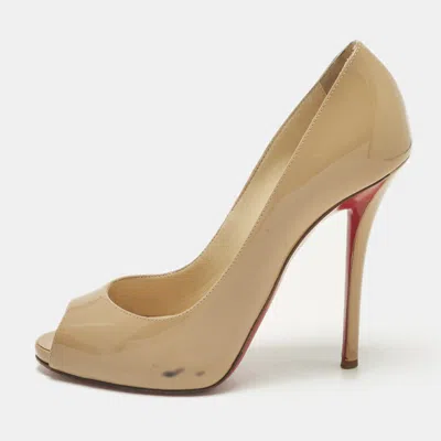Pre-owned Christian Louboutin Emmanuelle Size 37.5 Beige Patent Leather Peep Toe Pumps In Sand