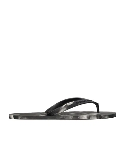 Christian Louboutin Flip-flop Sandal In Black