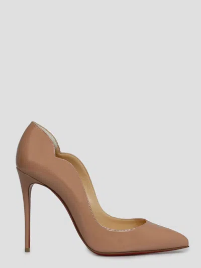 Christian Louboutin Hot Chick Décolleté In Nude Leather In Brown