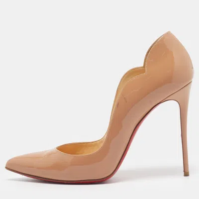 Pre-owned Christian Louboutin Hot Chick Size 40.5 Beige Patent Leather Pumps