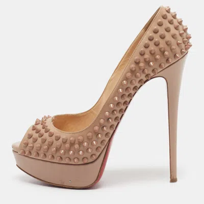 Pre-owned Christian Louboutin Lady Peep Spikes Size 40 Beige Patent Leather Platform Pumps In Sand