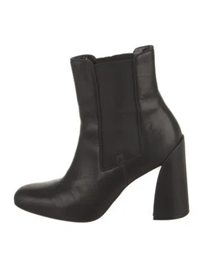 Pre-owned Christian Louboutin Leather Chelsea Boots In Black