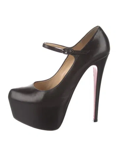 Pre-owned Christian Louboutin Leather Pumps In Black