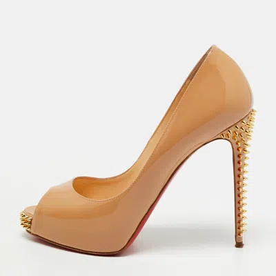 Pre-owned Christian Louboutin New Very Prive Spikes Size 37 Beige Patent Leather Peep Toe Platform Pumps