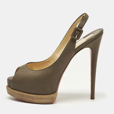 Pre-owned Christian Louboutin Palais Royal Trepointe Size 39 Grey Leather Platform Pumps In Gray