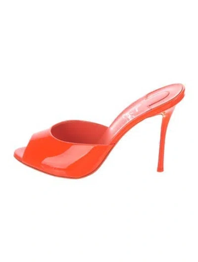 Pre-owned Christian Louboutin Patent Leather Mules In Pink