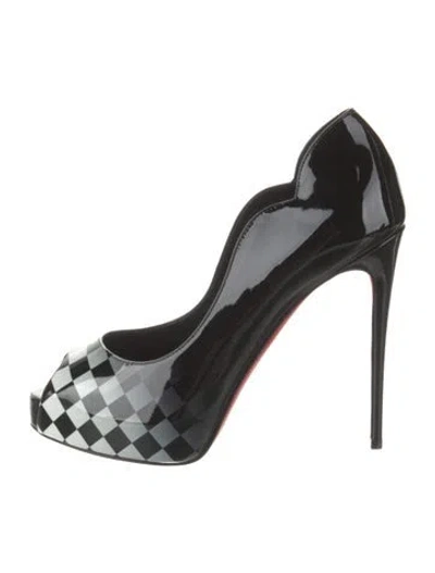 Pre-owned Christian Louboutin Patent Leather Scalloped Accent Pumps In Black