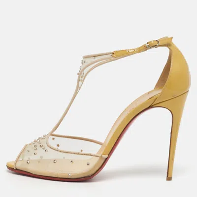 Pre-owned Christian Louboutin Patinana Size 40 Beige Mesh And Patent Leather T-strap Peep Toe Pumps In Sand