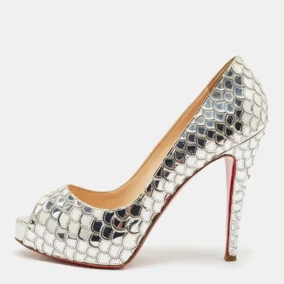 Pre-owned Christian Louboutin Silver Scaled Pvc Poseidon Peep Toe Platform Pumps Size 38