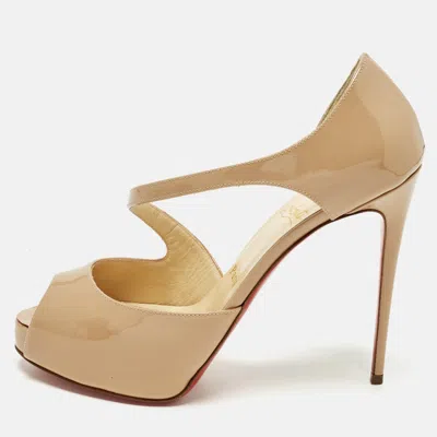 Pre-owned Christian Louboutin Size 37.5 Beige Patent Leather Catchy Two Peep-toe Pumps In Sand