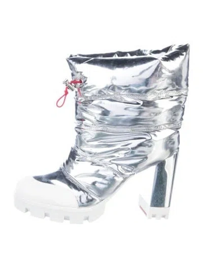 Pre-owned Christian Louboutin Snow Boots In Silver