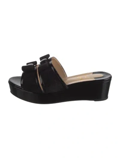 Pre-owned Christian Louboutin Suede Bow Accents Slides In Black