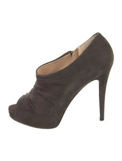 Pre-owned Christian Louboutin Suede Pumps In Gray