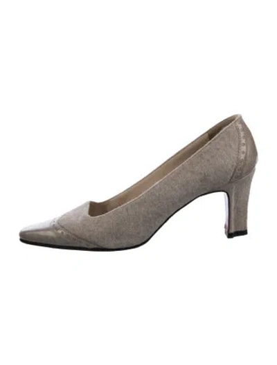 Pre-owned Christian Louboutin Wool Pumps In Neutral