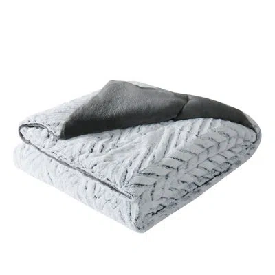Christian Siriano New York Christian Siriano Grey Chevron Gift Boxed Throw In White;gray