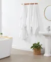 Christian Siriano Solid Bath Towel Set And Robe In Gift Box In White