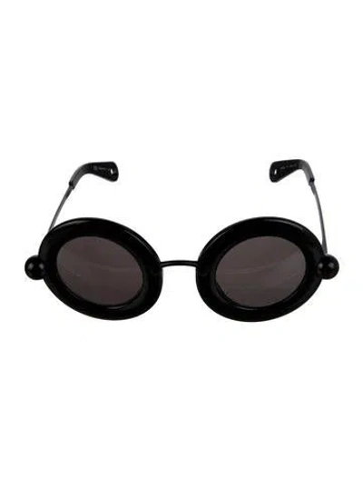 Pre-owned Christopher Kane Round Tinted Sunglasses In Black