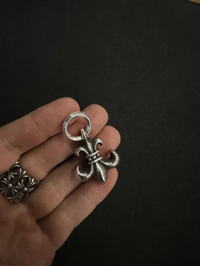 Pre-owned Chrome Hearts Fleur Pendant In Silver