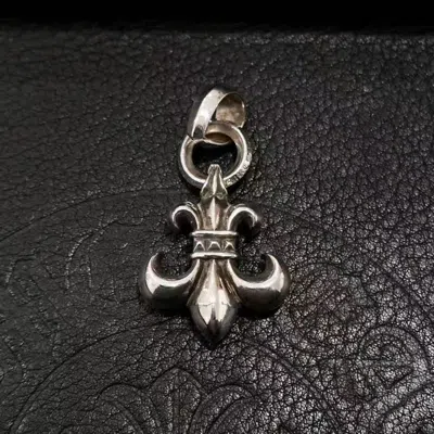 Chrome Hearts Scout Flower Pendant
