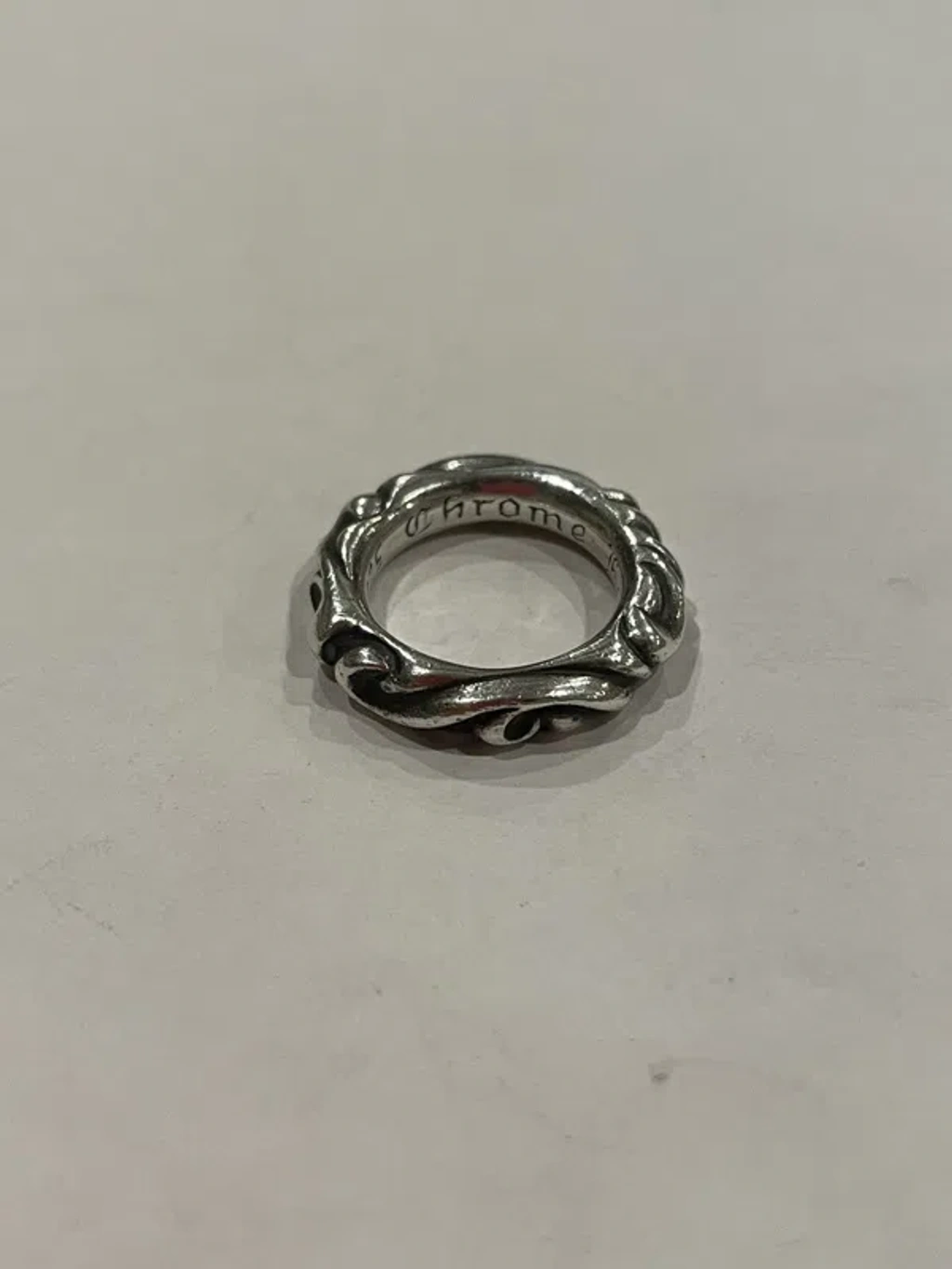 chrome-hearts-scroll-band-ring
