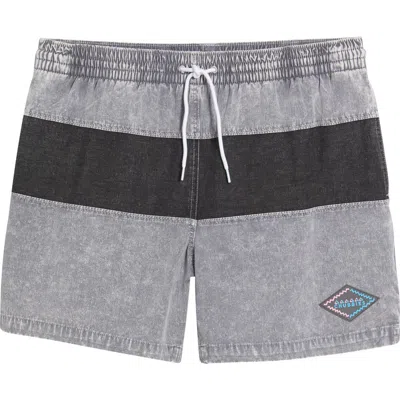 Chubbies Black & Silvers 5.5-inch Swim Trunks In Charcoal - Solid