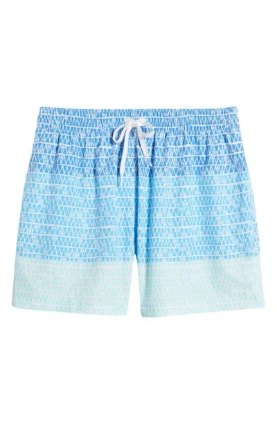 Chubbies Classic Lined 5.5-inch Swim Trunks In Blue