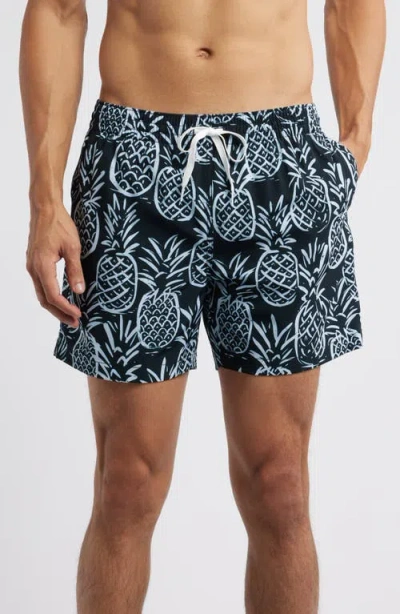Chubbies The Midnight Thigh Napples 5.5-inch Swim Trunks In Black