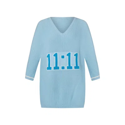 CHUKS COLLINS WOMEN'S EVA OVERSIZED KNIT SWEATER - BLUE