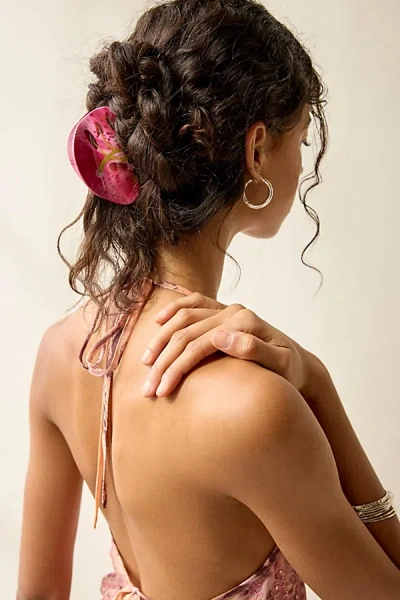 Chunks Suki Claw Clip In Pink, Women's At Urban Outfitters In Metallic