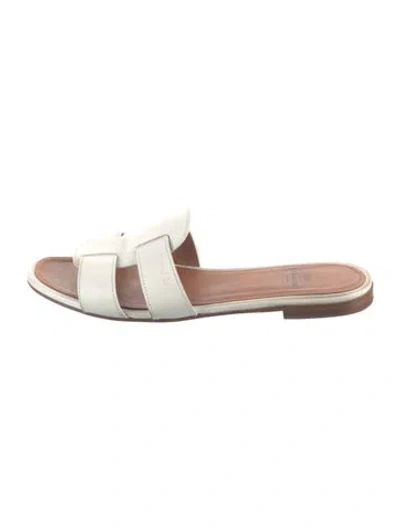 Pre-owned Church's Leather Flats In White