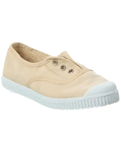 Cienta Canvas Sneaker