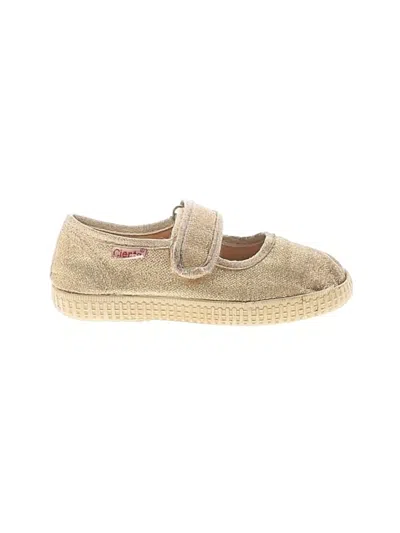 Pre-owned Cienta Kids' Flats In Tan