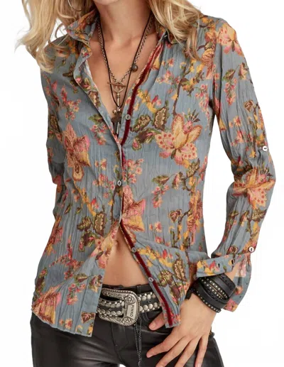 Cino Crinkle Button Front Floral Blouse In Blue Polynesia