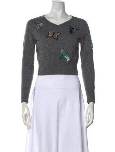Pre-owned Cinq À Sept Graphic Print V-neck Sweater In Gray
