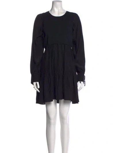 Pre-owned Cinq À Sept Silk Knee-length Dress In Black