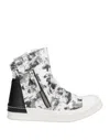 Cinzia Araia Ankle Boots In Grey