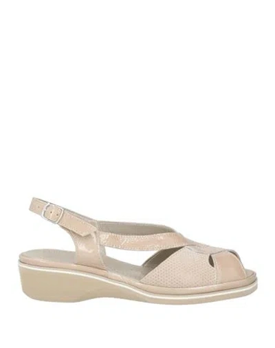 Cinzia Soft Woman Sandals Beige Size 11 Leather
