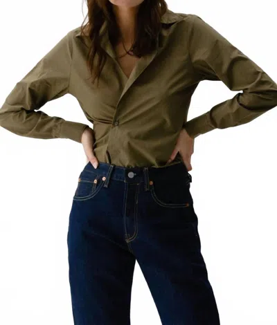 Cissa Fitted Paper Cotton Solids Shirt In Army In Green