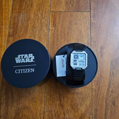 Pre-owned Citizen Jg2146-53h Millennium Falcon Star Wars Analog Digital White Dial Watch
