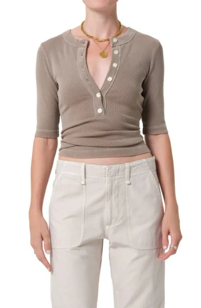 Citizen Of Humanity Nali Short Sleeve Henley Top In Sandatlas In Brown